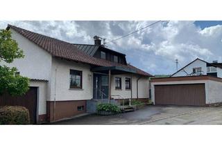 Haus kaufen in 71573 Allmersbach, Allmersbach im Tal - Traumhaftes Grundstück in Ortsrandlage mit Zweifamilienhaus