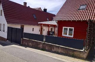 Haus kaufen in 67480 Edenkoben, Edenkoben - Zwei Wohneinheiten in Edenkoben - Altbau vermietet, Anbau frei