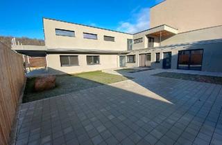 Penthouse kaufen in 97877 Wertheim, Wertheim - Barrierefreie Wohnung mit Terrasse, Carport in Wertheim-Hofgarten