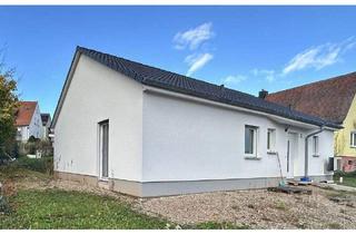 Haus kaufen in 91183 Abenberg, Abenberg - Neuwertiger Bungalow in Abenberg - Wärmepumpe, Fußbodenheizung, Ausbaupotenzial
