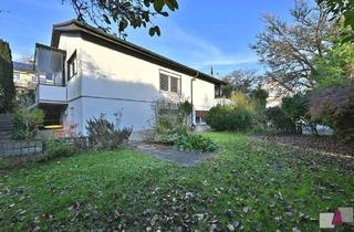 Einfamilienhaus kaufen in 79541 Lörrach, Lörrach - Einfamilienhaus mit Einliegerwohnung in bester Lage von Hauingen.