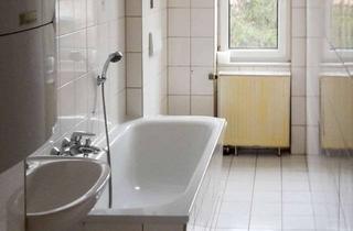 Wohnung kaufen in 06618 Naumburg, Attraktive Altbauwohnung in ruhiger Wohnlage