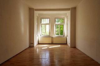 Wohnung kaufen in 06618 Naumburg, Große Altbauwohnung in attraktiver Innenstadtlage