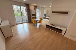 Wohnung kaufen in Chausseestraße 108, 10115 Mitte, Stilvolle Balkon-Whg im LIVING 108! **Fitnessraum / Dachterrasse**