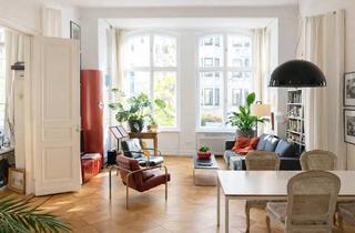 Wohnung mieten in Savignyplatz, 10623 Charlottenburg, Charming Altbau Apartment next to Savignyplatz 128 m² / 2 Bedrooms and Balcony
