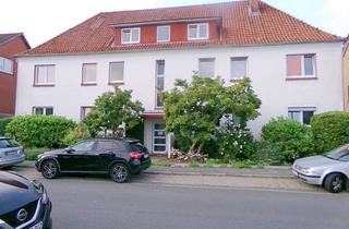 Wohnung mieten in Blumenstraße 23, 29227 Celle, Großzügige Dachgeschosswohnung mit viel Tageslicht und neuer Einbauküche