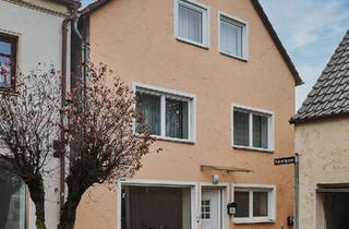 Haus kaufen in 94333 Geiselhöring, Projekt mit Zukunft: Renovierungsbedürftiges Wohnhaus mit ca. 222 m² Wohnfläche und Garten