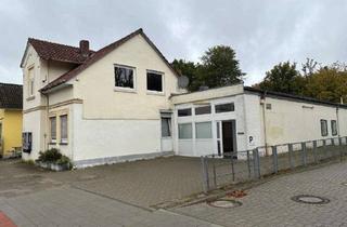 Anlageobjekt in 25337 Elmshorn, *Altbau-Zweifamilienhaus mit Renovierungsbedarf* *Mit Gewerbeteil im Anbau*