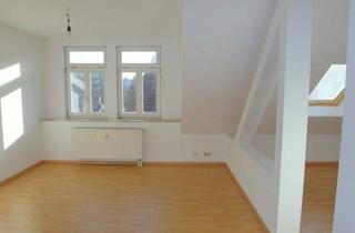 Wohnung mieten in Johannesstraße, 01640 Coswig, Ab Febr. 2026: Gemütliche 2-Zimmer-Dachwohnung mit Laminatboden, sep. Küche & Badewanne