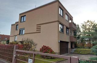 Wohnung kaufen in Lilienthalpark, 12209 Lichterfelde, Nähe Lilienthal-Park-3-Zi-ETW + 2 Hobby-/Büroräume + Kellerraum+2 Plätze in eigener Doppelgarage