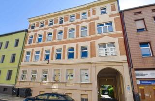 Wohnung kaufen in 06112 Halle, Vermietete Erdgeschosswohnung mit Terrasse