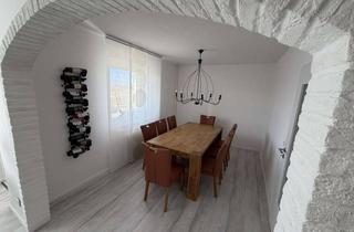 Wohnung kaufen in Steinkamp 35, 24955 Harrislee, Modern sanierte Eigentumswohnung mit großem Wohnbereich & Westbalkon - provisionsfrei