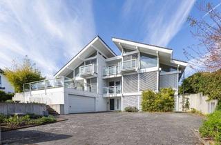Villa kaufen in 35423 Lich, Hochwertige Design-Villa am Ortsrand
