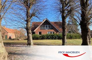 Haus kaufen in 23758 Göhl, Resthof mit Wohnhaus, ehem. Wirtschaftsgebäude, Doppelgarage und 0,82 ha Land