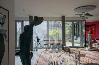 Wohnung kaufen in Johannisstrasse 3, 10117 Berlin, Berlin - Bezugsfreie 4,5 Zi-Whg mit Kamin Balkon EBK Aufzug u. 2 Stellplätzen