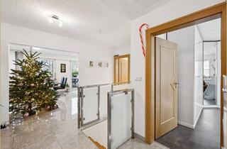 Wohnung kaufen in 45359 Essen, Essen - Großzügige 130qm Maisonette-Erdgeschosswohnung mit Garten, Terrasse, Balkon, Garage und Alarmanlage