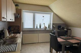 Wohnung kaufen in 46286 Dorsten, Gepflegte 2-Zimmer-Dachgeschosswohnung mit Stellplatz in ruhiger Lage von Rhade
