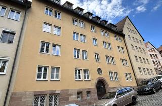 Wohnung kaufen in 90403 Nürnberg, Top Lage - 200 m zur Kaiserburg - vermietete Dachgeschosswohnung - (Prov.frei!)