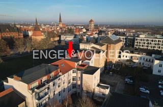 Wohnung kaufen in 18055 Stadtmitte, DG-Wohnung mit genehmigter Ausbaureserve!