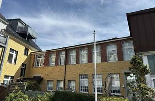 Wohnung mieten in 42657 Solingen, 2-Zimmer-Wohnung mit großer Wohnküche und Terrasse