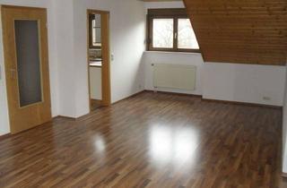 Wohnung mieten in 72131 Ofterdingen, Freundliche 3-Zimmer-Dachgeschosswohnung mit Balkon und Einbauküche in Ofterdingen