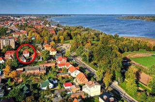 Haus kaufen in 18311 Ribnitz-Damgarten, Attraktives Zweifamilienhaus mit sozialem Gemeinschaftscharakter als Kapitalanlage