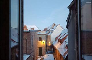 Haus kaufen in 06636 Laucha, Repräsentatives Eckgebäude an der alten Stadtmauer