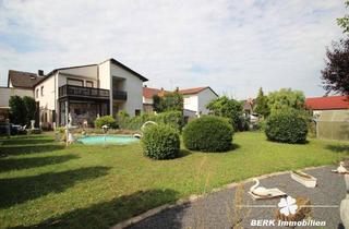 Haus kaufen in 63811 Stockstadt, BERK Immobilien - Geräumige DHH sucht Handwerker! - Familienobjekt mit Garage und großzügigem Garten