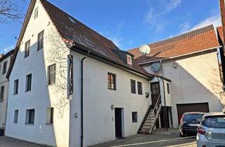 Haus kaufen in 74924 Neckarbischofsheim, Historisches Zweifamilienhaus mit Scheune in Neckarbischofsheim!
