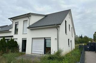 Haus mieten in 13591 Staaken, Voll-Möblierte DHH - 4 Schlafzi. - riesiges Grundstück - FB Heizung - Wärmepumpe