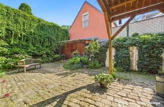 Anlageobjekt in 93059 Steinweg, 2 x Altstadthäuser mit Entwicklungspotenzial in Regensburg-Steinweg