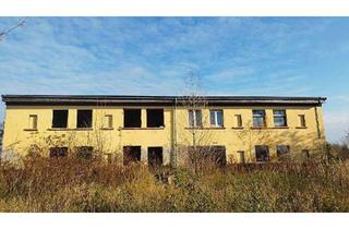 Grundstück zu kaufen in 06682 Deuben, Großes Baugrundstück mit Potenzial – mit bestehendem Zweifamilienhaus in Teuchern