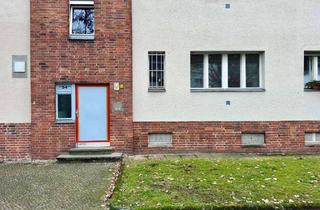 Wohnung kaufen in Gorkistraße 54, 13509 Tegel, Bereit für neue Ideen - 2-Zimmer-Wohnung mit Sanierungspotenzial