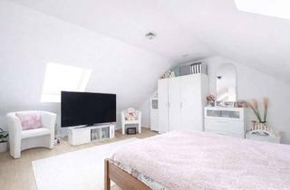 Wohnung kaufen in 89079 Gögglingen, helle 1,5 Zimmer Dachgeschosswohnung für Kapitalanleger