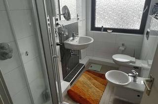 Wohnung kaufen in An Den Friedhöfen, 45257 Kupferdreh, Gepflegte 2-Zimmer-Wohnung mit Balkon und Garage in Essen-Kupferdreh