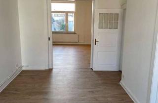 Wohnung mieten in Waller Heerstraße 48a, 28217 Westend, Helle 4-Raum-Wohnung mit geh. Innenausstattung nach Sanierung 2024/25 mit großem Dachgarten