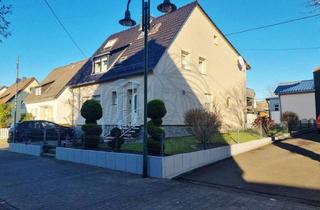 Haus kaufen in 56422 Wirges, Wirges: Ein-Zweifamilienhaus mit Doppelgarage und schönem Garten in ruhiger Lage