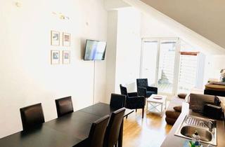 Immobilie mieten in Metzer Straße, 10405 Prenzlauer Berg, Dachgeschosswohnung mit Terrasse Nähe Kollwitzkiez und ALEX