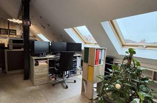 Wohnung kaufen in 61184 Karben, Gemütliche Dachgeschosswohnung mit Entwicklungspotenzial