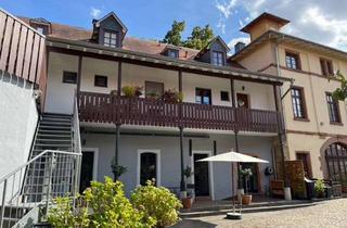 Wohnung kaufen in 61194 Niddatal, Einzigartige, komplett sanierte Wohnung in historischem Gebäude