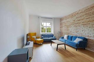 Wohnung kaufen in Manteuffelstrasse, 12103 Tempelhof, Modernisierter Altbaucharme mit Parkblick - renovierte, großzügige 2-Zimmer Wohnung