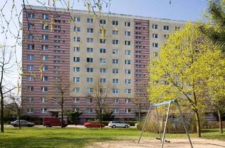 Wohnung mieten in Raoul-Wallenberg-Straße 13, 12679 Marzahn, Schöne zwei Zimmer Wohnung mit Ausblick auf Berlin