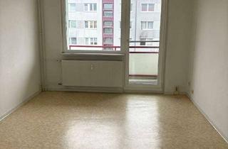 Wohnung mieten in Fünfeichen, 17033 Stadtgebiet West, Schnell einziehen und eine Kaltmiete sparen