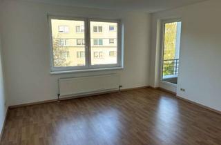 Wohnung mieten in 12109 Mariendorf, schöne, ruhige und helle 2 Zimmer Wohnung nahe Britzer Garten