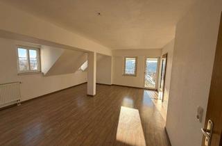 Wohnung mieten in Fritz-Ebert-Str. 17, 08468 Reichenbach, Balkon! Schöne, helle 4-Raum-DG-Wohnung in Zentrumsnähe Reichenbach