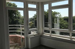 Wohnung mieten in Ludwig Rosenberg-Ring 47, 21031 Lohbrügge, Erstbezug nach Sanierung - *Rollstuhlgerechte* 2 ZI-Wohn. mit Süd-West-Balkon