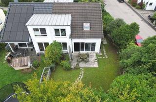 Haus kaufen in Schauinslandstraße 70, 71134 Aidlingen, *RESERVIERT* Traumhafte DHH mit großer Terrasse und Gartenfläche im Wohngebiet Aidlingens