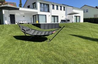 Villa kaufen in 73760 Ostfildern, LUXURIÖSE STADTVILLA IN RUHIGER LAGE | TOP AUSSTATTUNG | DOPPELGARAGE | UNEINSEHBARER GARTEN | POOL