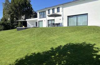 Villa kaufen in 73760 Ostfildern, LUXURIÖSE STADTVILLA IN RUHIGER LAGE | TOP AUSSTATTUNG | DOPPELGARAGE | UNEINSEHBARER GARTEN | POOL