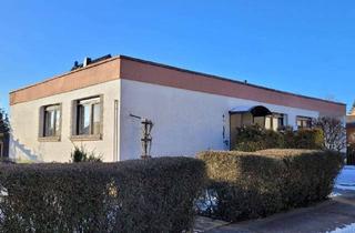 Haus kaufen in 01616 Strehla, Wohnen auf einer Ebene! Solider Bungalow in der sonnigen Elbestadt Strehla!